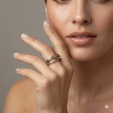 טבעת זהב לבן מעוטרת כדורי זהב משובצים אבני רובי אדום