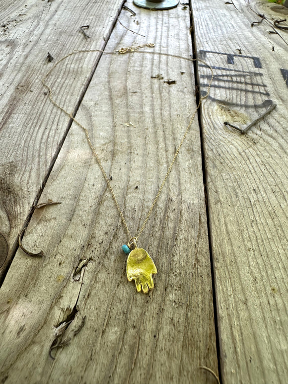 תליון חמסה זהב על שרשרת זהב